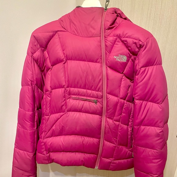 The North Face Jackets & Blazers - Stylish Vintage Pink Women's North Face Puffer Jacket - Size M.